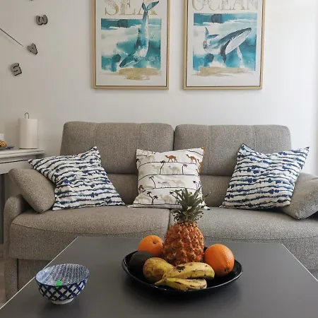 Sunny Cactus Garden 150m From Beach, Fast Fiber Wifi Apartment *