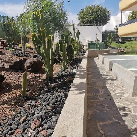 Sunny Cactus Garden 150m From Beach, Fast Fiber Wifi Apartment *